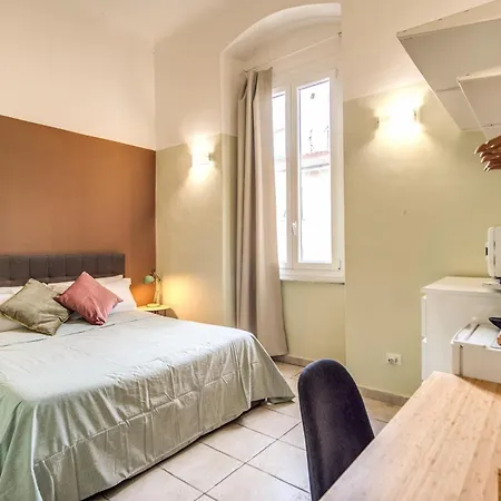 Гостьовий будинок Perla Marina *